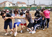 女の闘い「棒引き」