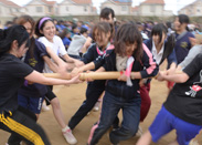 女の闘い「棒引き」