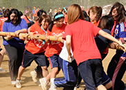 女の闘い「棒引き」